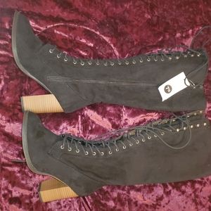 Black knee high faux seude Granny boots